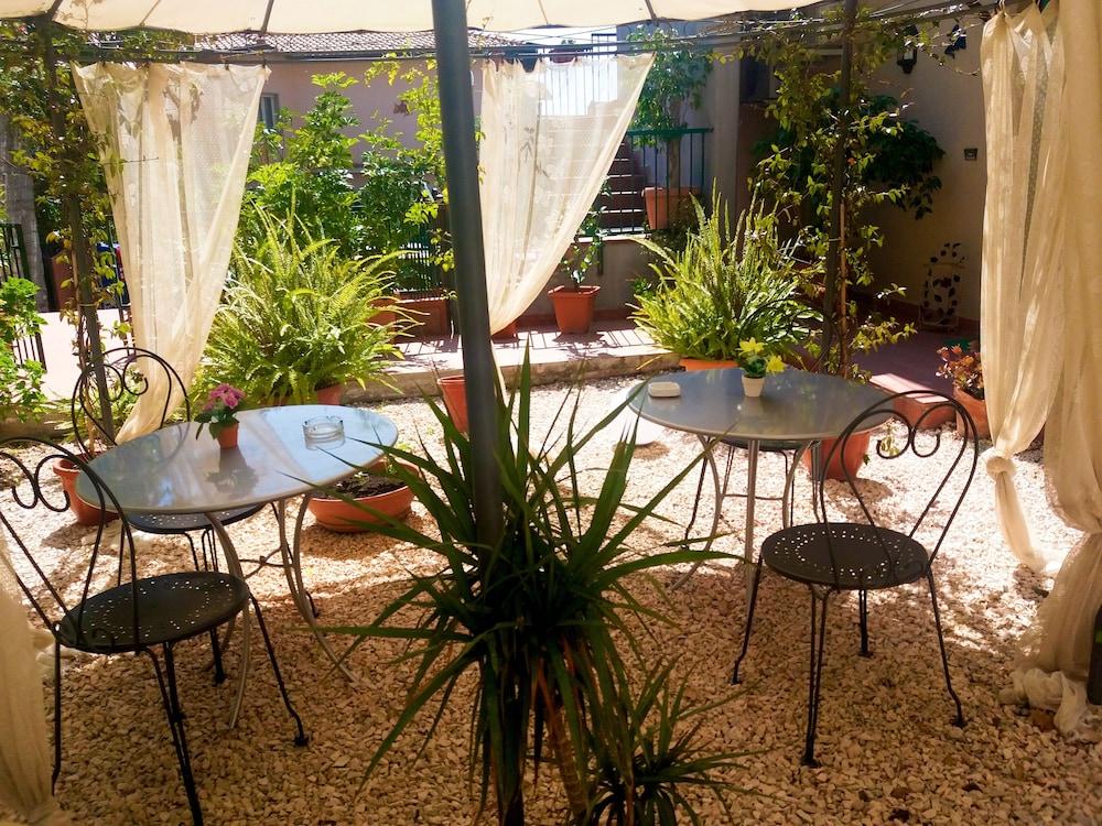 Bed And Breakfast Rosangela Таорміна Екстер'єр фото