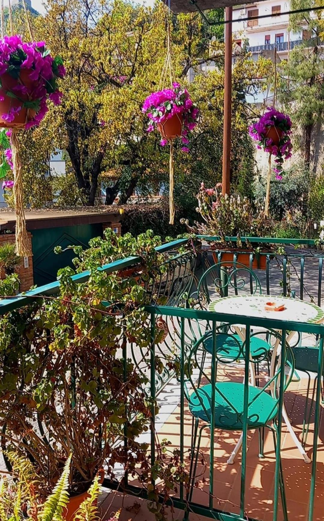 Bed And Breakfast Rosangela Таорміна Екстер'єр фото