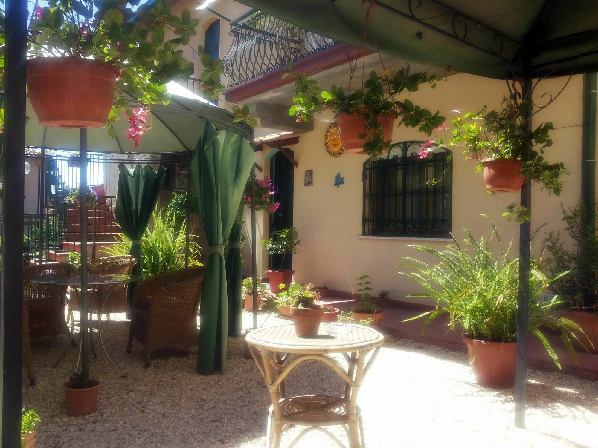Bed And Breakfast Rosangela Таорміна Екстер'єр фото