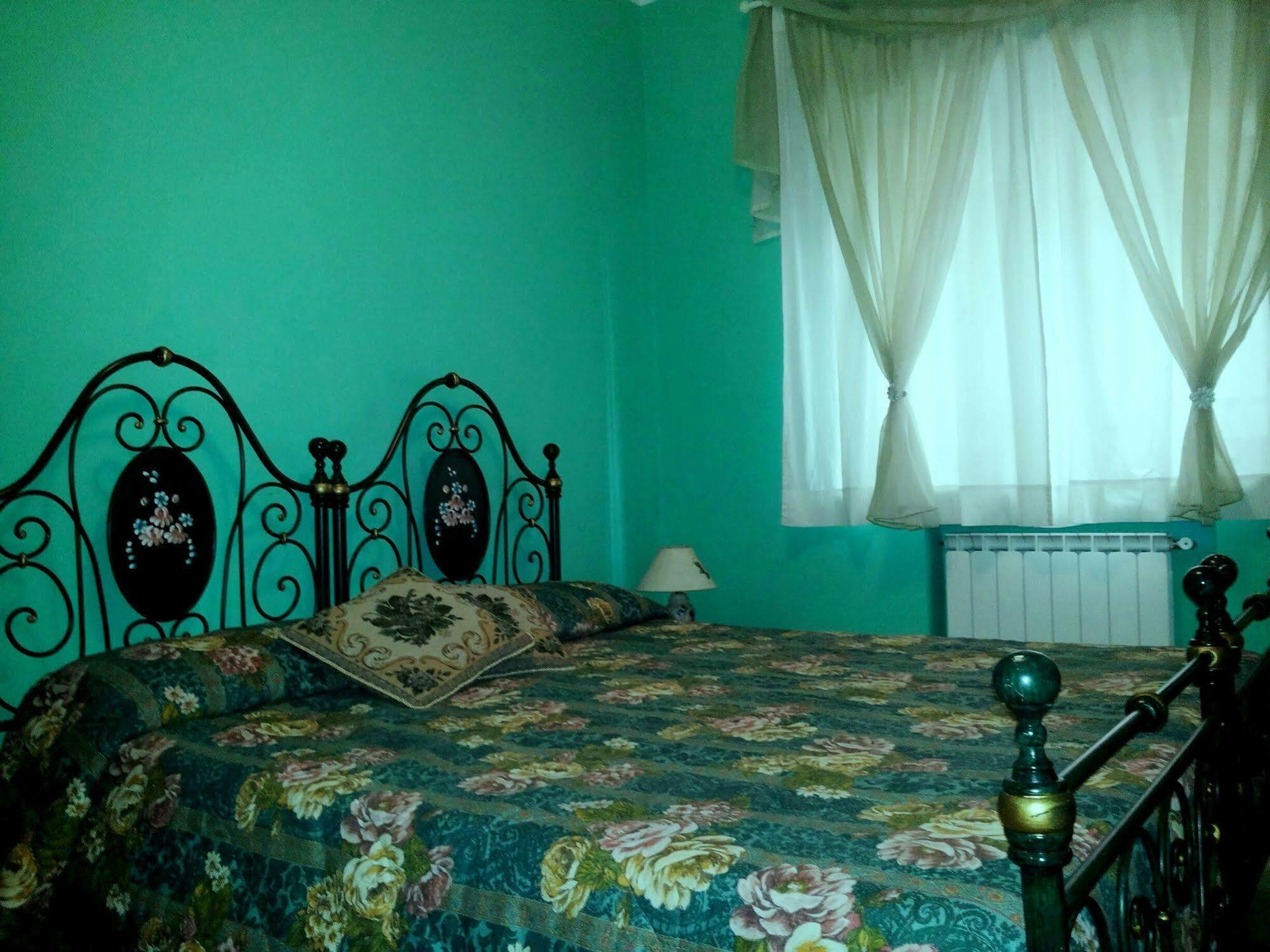 Bed And Breakfast Rosangela Таорміна Екстер'єр фото